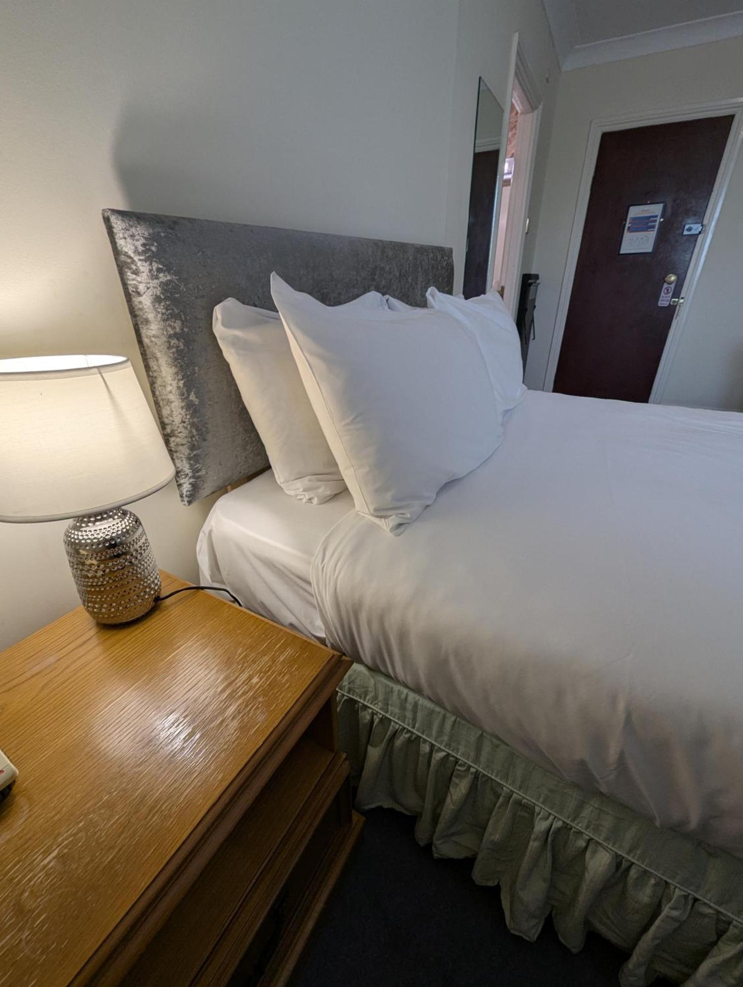 The Walnut Tree Hotel Bridgwater Bagian luar foto