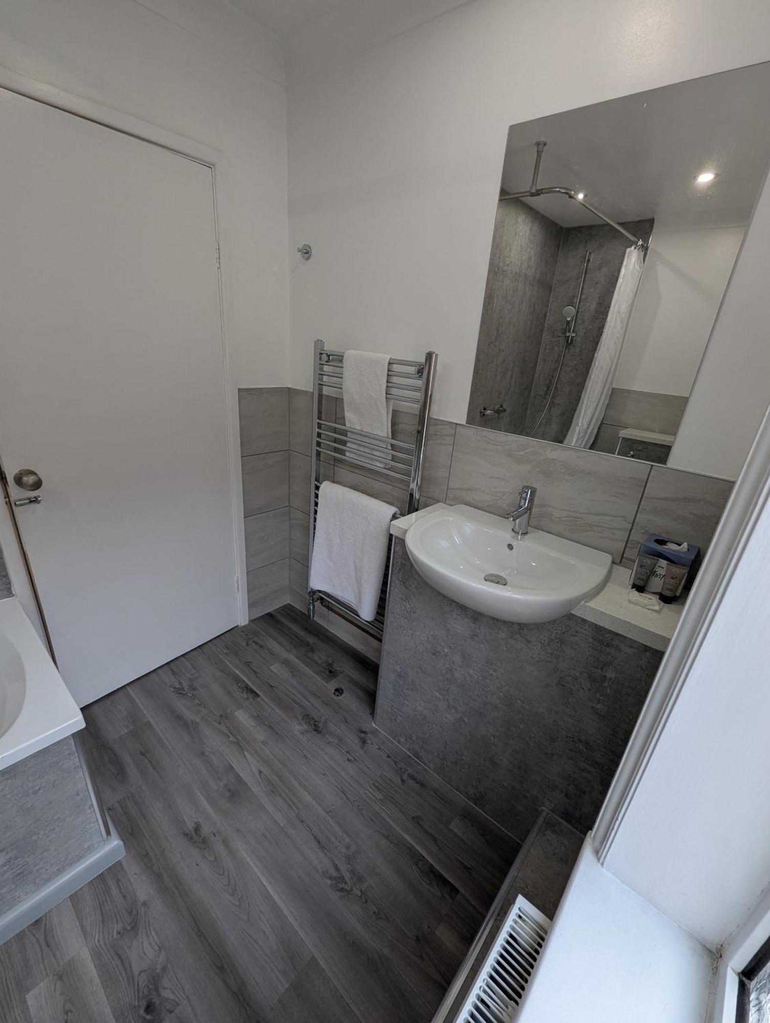 The Walnut Tree Hotel Bridgwater Bagian luar foto