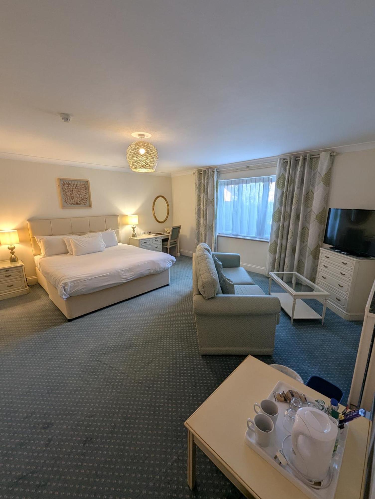 The Walnut Tree Hotel Bridgwater Bagian luar foto