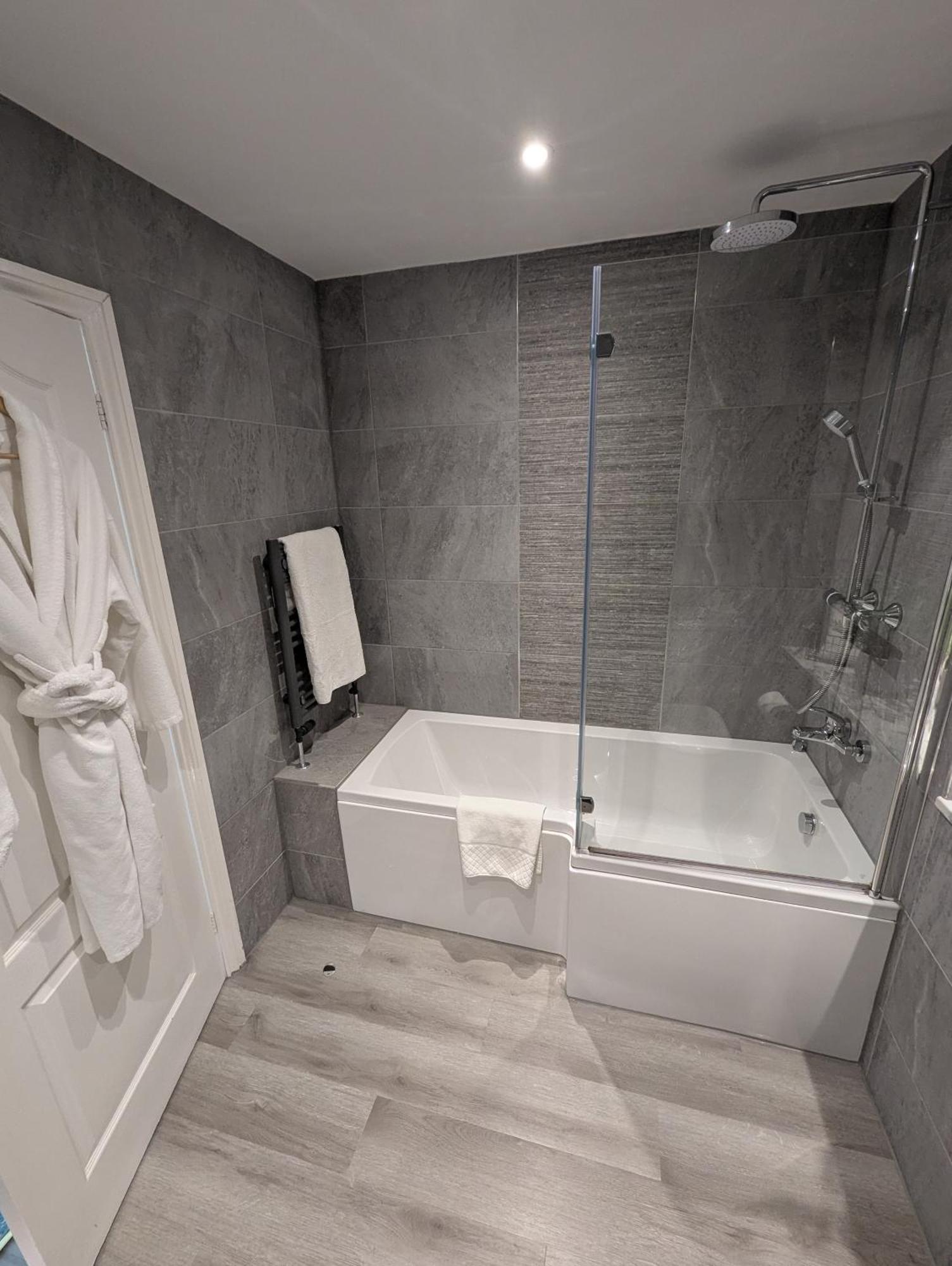 The Walnut Tree Hotel Bridgwater Bagian luar foto