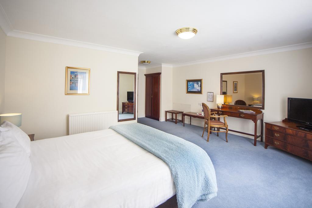 The Walnut Tree Hotel Bridgwater Bagian luar foto