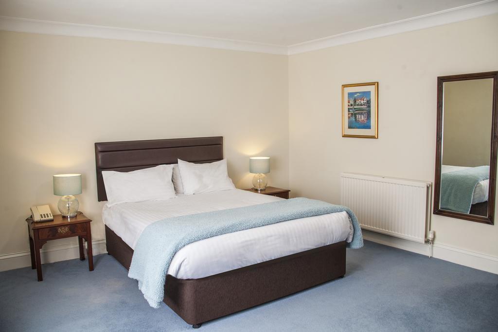 The Walnut Tree Hotel Bridgwater Bagian luar foto