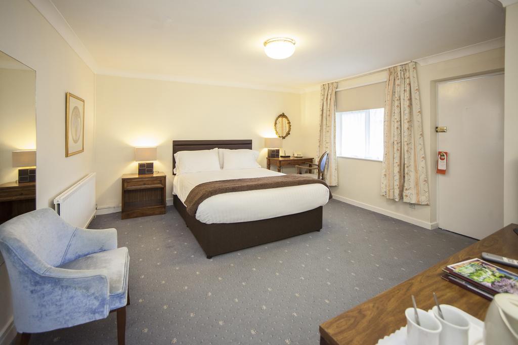 The Walnut Tree Hotel Bridgwater Bagian luar foto
