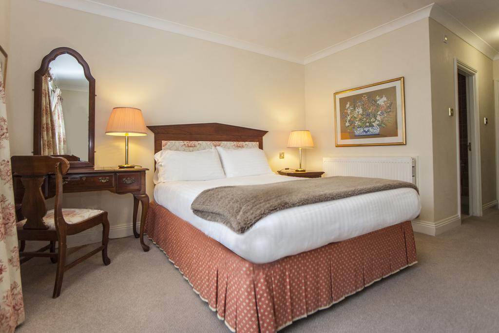 The Walnut Tree Hotel Bridgwater Bagian luar foto