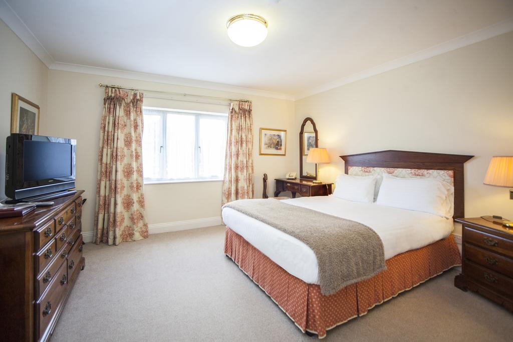 The Walnut Tree Hotel Bridgwater Bagian luar foto