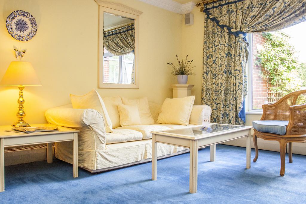 The Walnut Tree Hotel Bridgwater Bagian luar foto