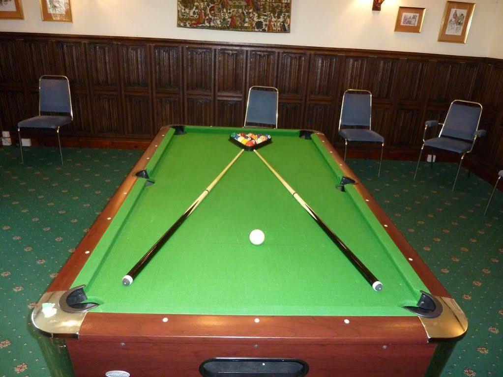 The Walnut Tree Hotel Bridgwater Bagian luar foto
