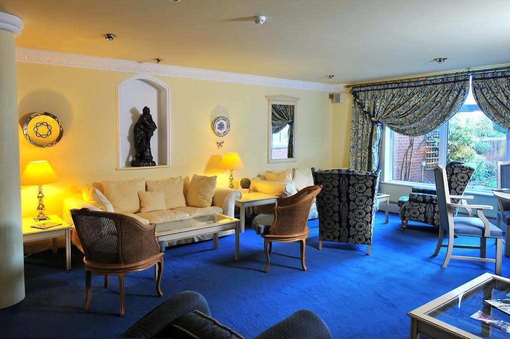 The Walnut Tree Hotel Bridgwater Bagian luar foto