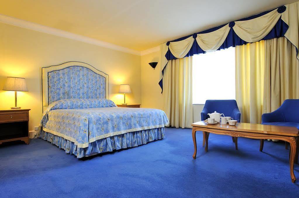 The Walnut Tree Hotel Bridgwater Bagian luar foto
